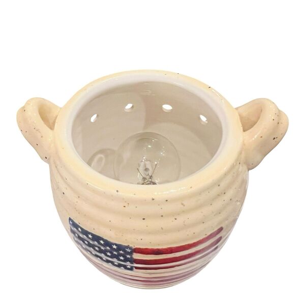 Retired Scentsy “God Bless the USA” Full Size Warmer with Trivet Accessory - Picture 6 of 12